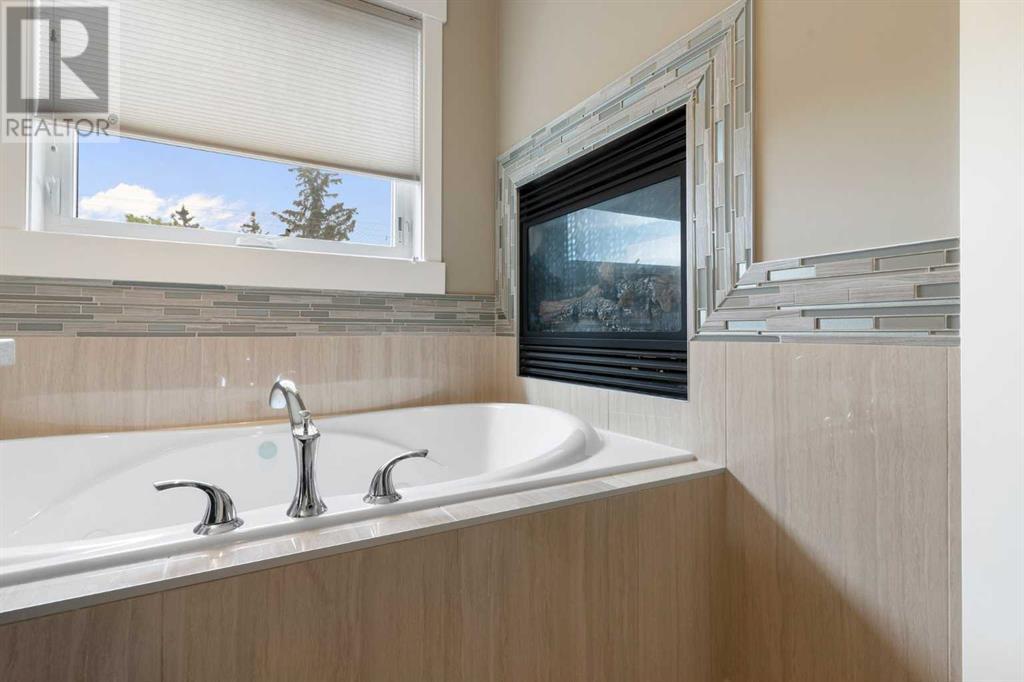 Single Family House for Sale in   Avenue NW Capitol Hill Calgary 