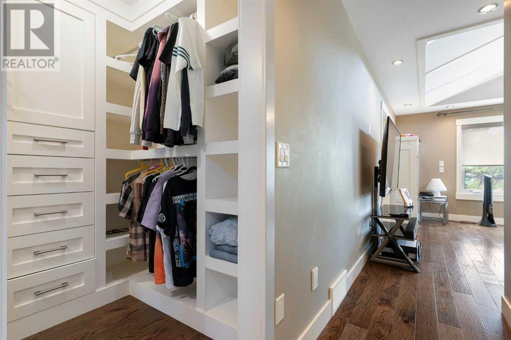 Single Family House for Sale in   Avenue NW Capitol Hill Calgary 