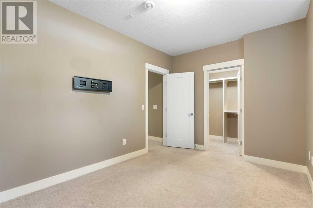 Single Family House for Sale in   Avenue NW Capitol Hill Calgary 