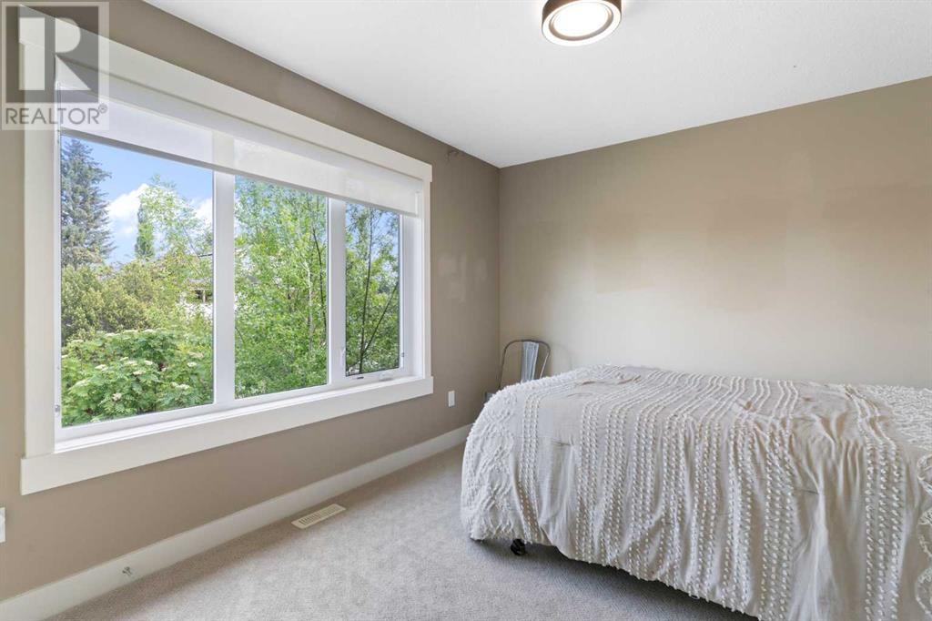Single Family House for Sale in   Avenue NW Capitol Hill Calgary 