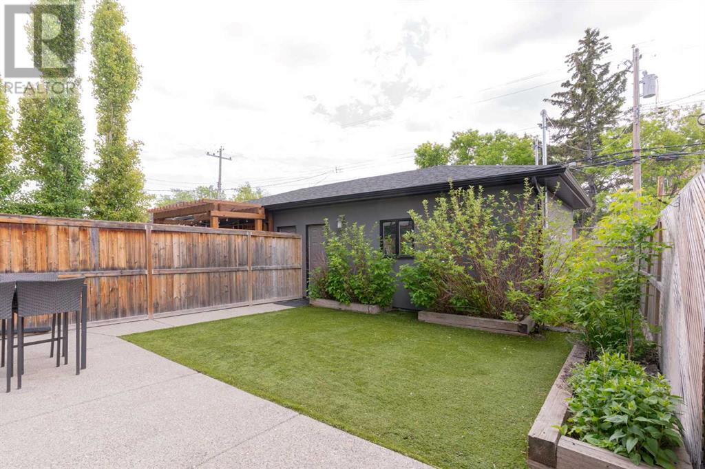 Single Family House for Sale in   Avenue NW Capitol Hill Calgary 
