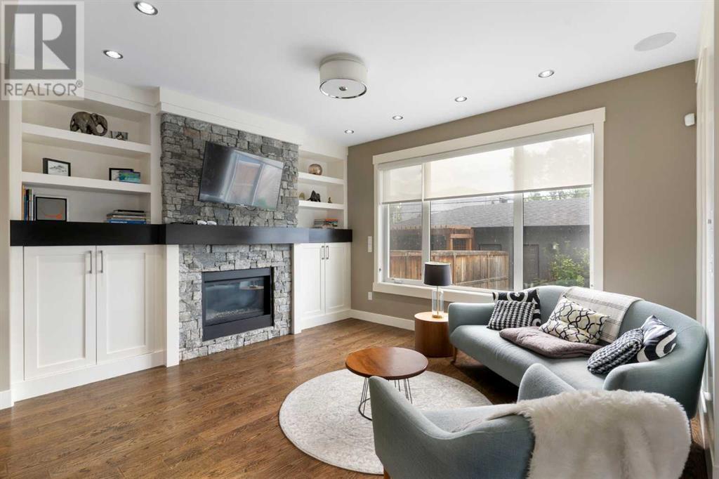 Single Family House for Sale in   Avenue NW Capitol Hill Calgary 