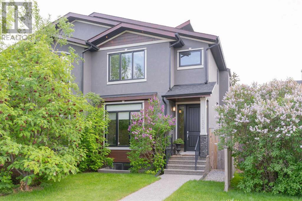 Single Family House for Sale in   Avenue NW Capitol Hill Calgary 