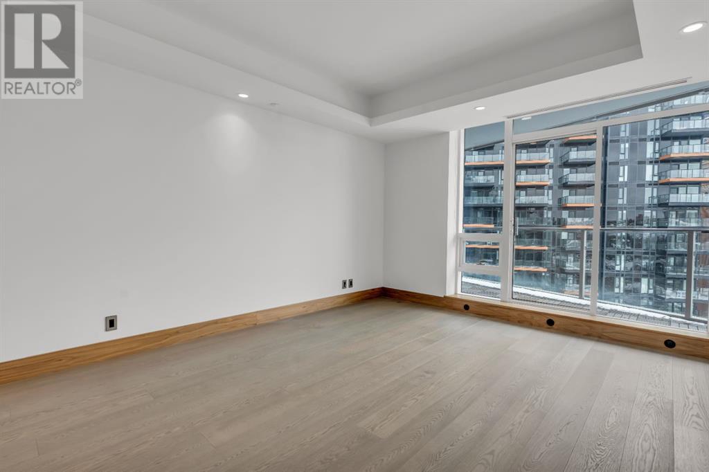 Single Family House for Sale in    Avenue SW Eau Claire Calgary 
