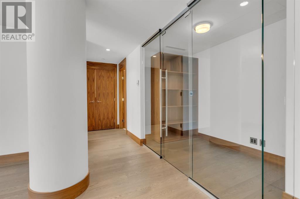 Single Family House for Sale in    Avenue SW Eau Claire Calgary 
