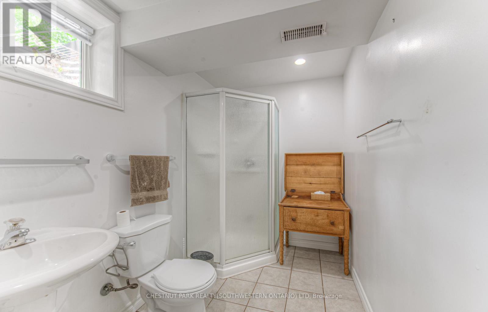 Photo 36 of 19 100 Idle Creek Drive, Kitchener ON