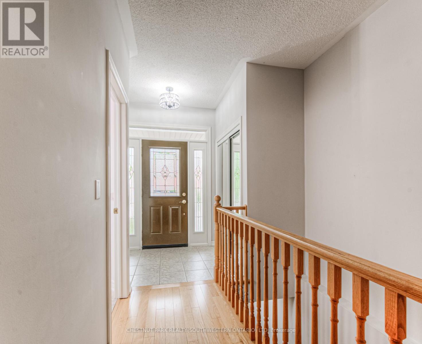 Photo 5 of 19 100 Idle Creek Drive, Kitchener ON