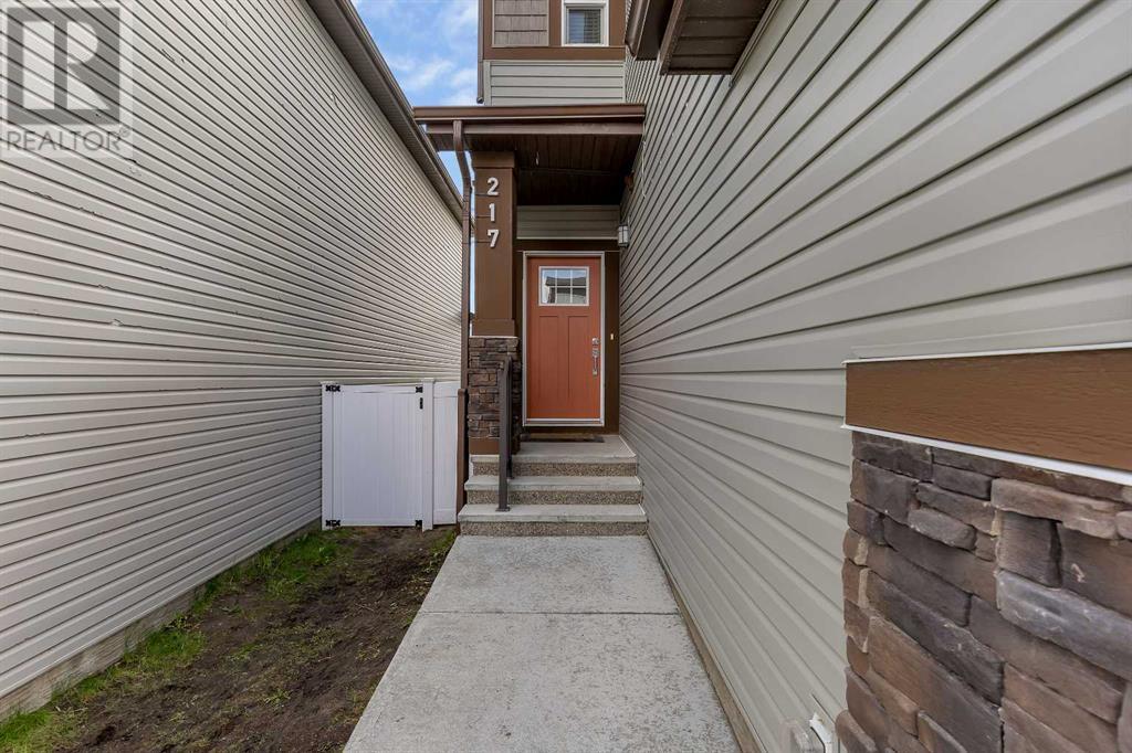 Single Family House for Sale in  Lucas Manor NW Livingston Calgary 