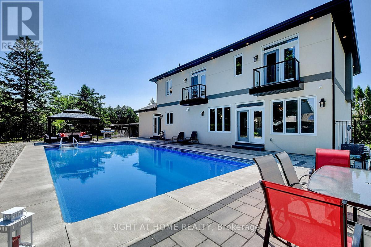 Exterior - Pool Side