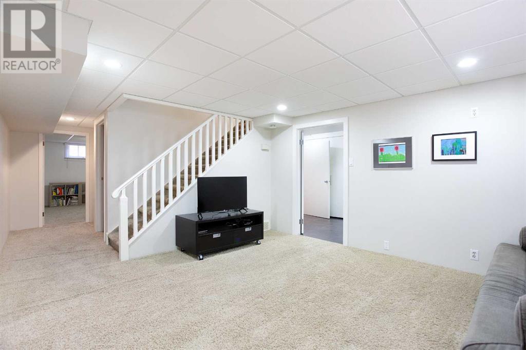 Single Family House Bungalow for Sale in  Mayfair Road SW Meadowlark Park Calgary 