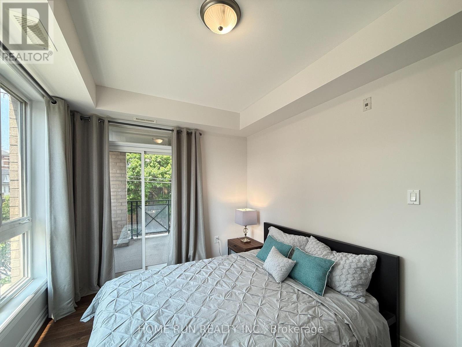 Photo 6 of 323 429 Kent Street, Ottawa ON