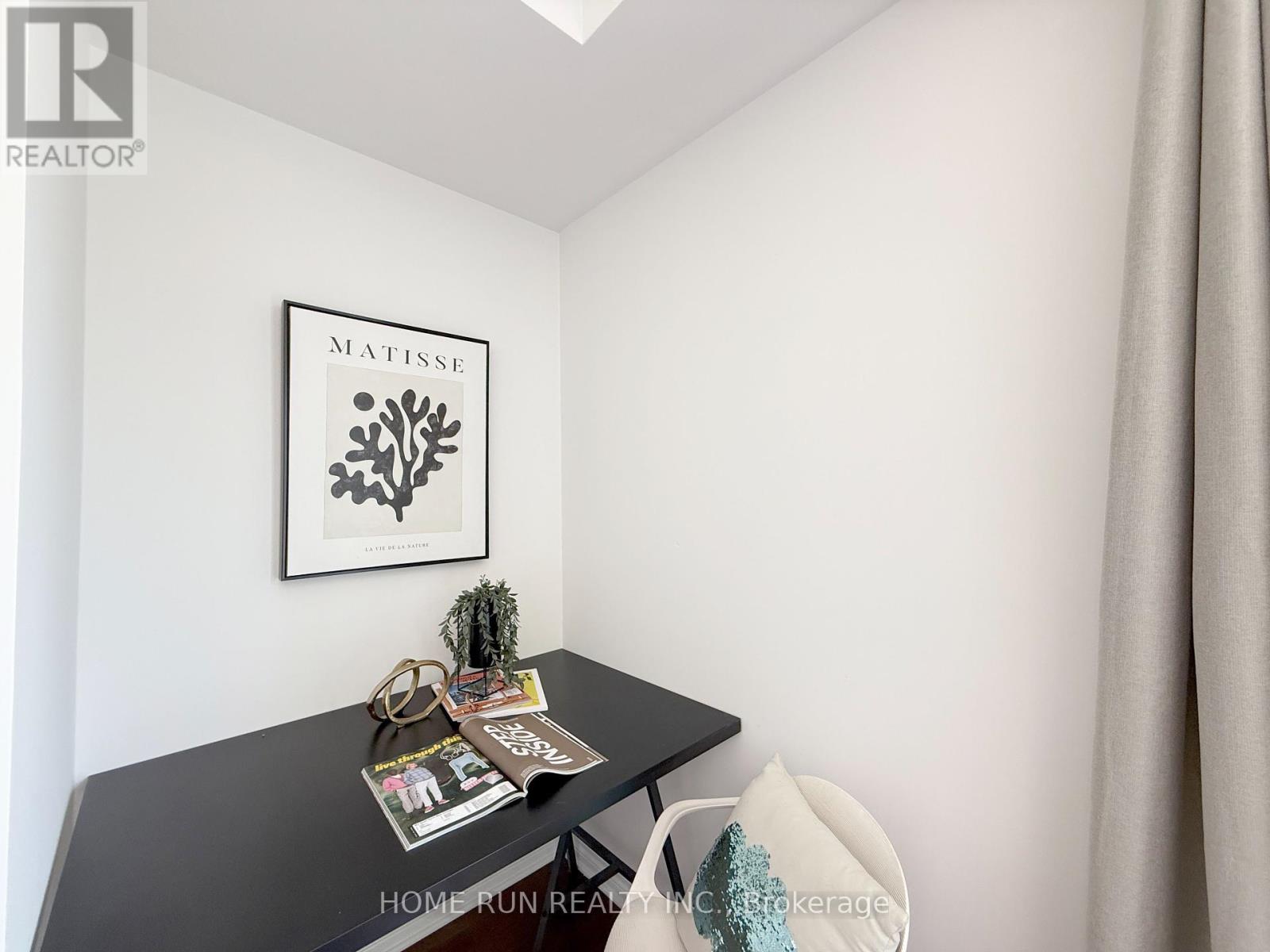 Photo 5 of 323 429 Kent Street, Ottawa ON