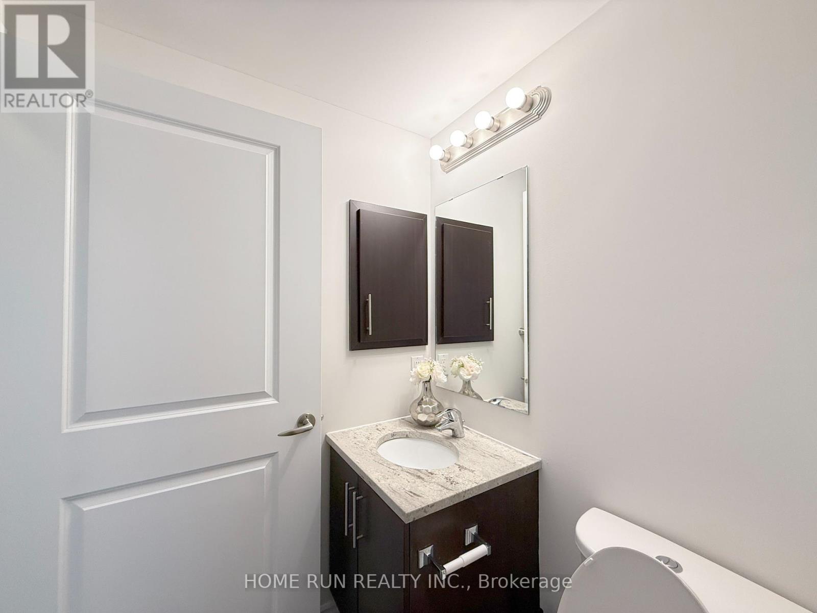 Photo 27 of 323 429 Kent Street, Ottawa ON