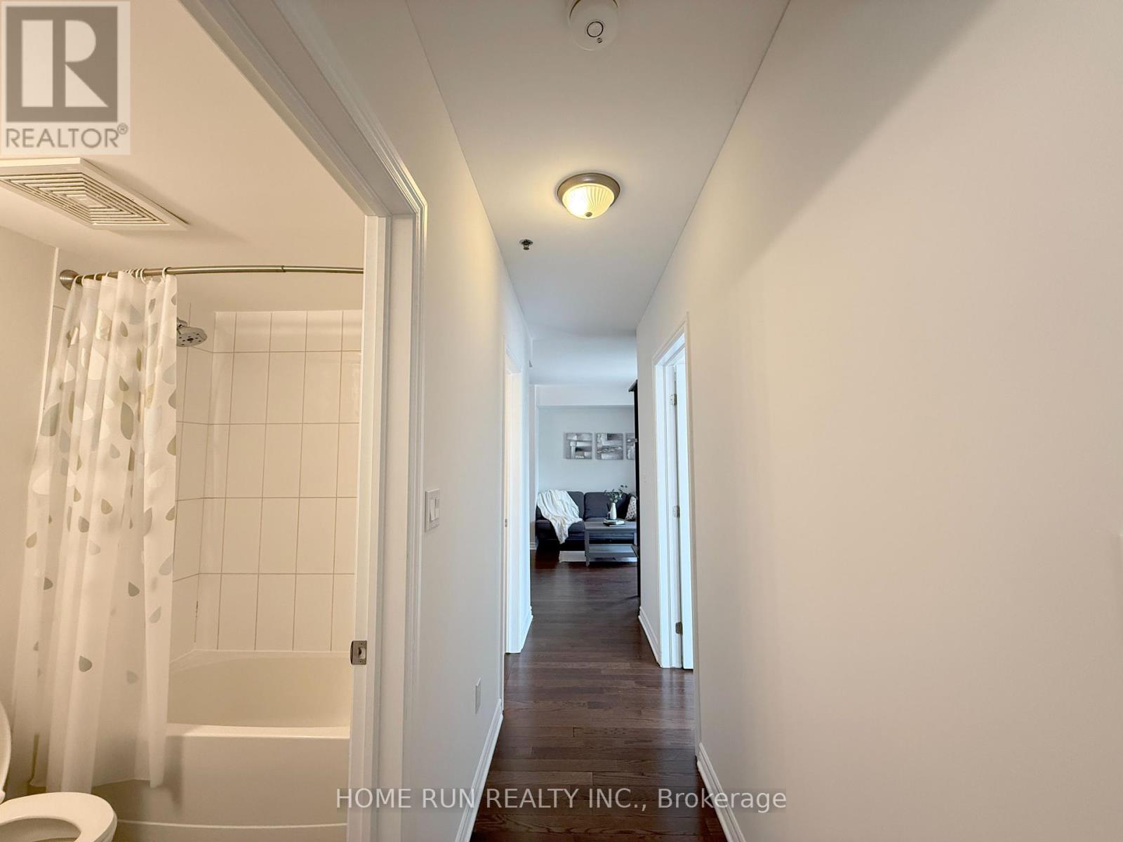 Photo 29 of 323 429 Kent Street, Ottawa ON