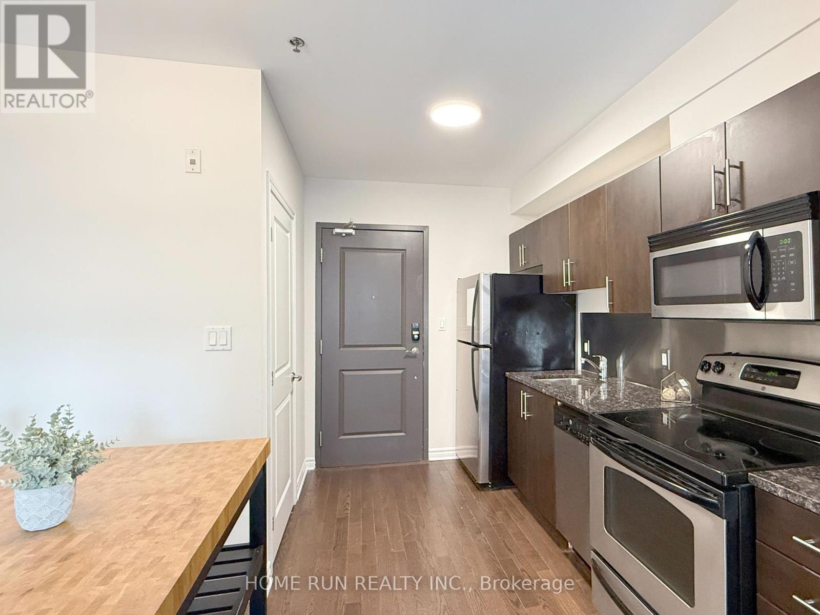 Photo 10 of 323 429 Kent Street, Ottawa ON
