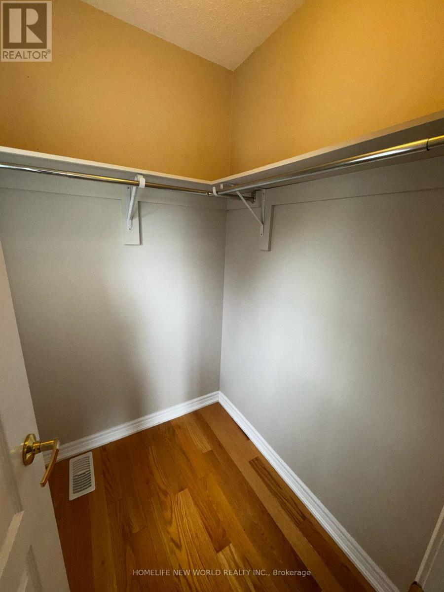 Single Family House for Sale in  SUMMERIDGE DRIVE Vaughan (Patterson) 