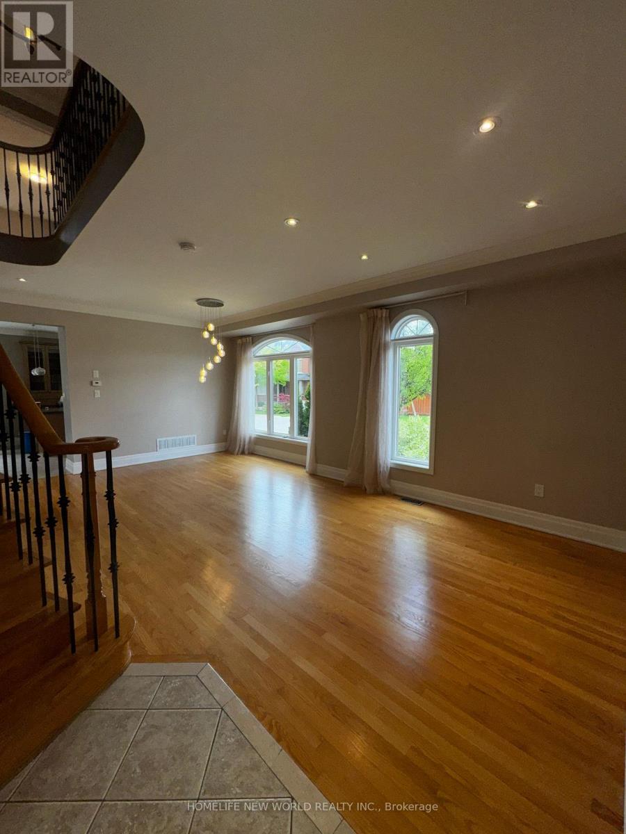 Single Family House for Sale in  SUMMERIDGE DRIVE Vaughan (Patterson) 