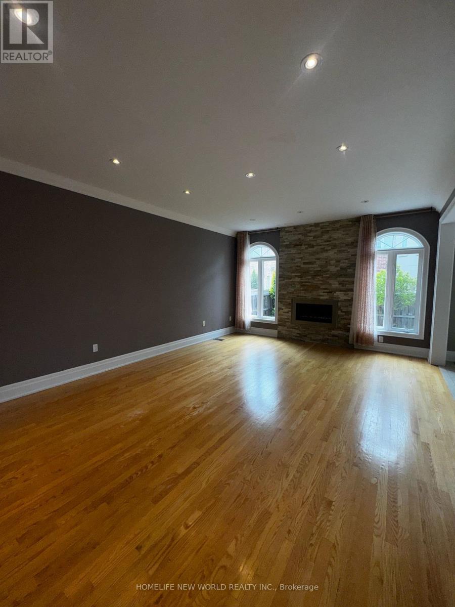 Single Family House for Sale in  SUMMERIDGE DRIVE Vaughan (Patterson) 