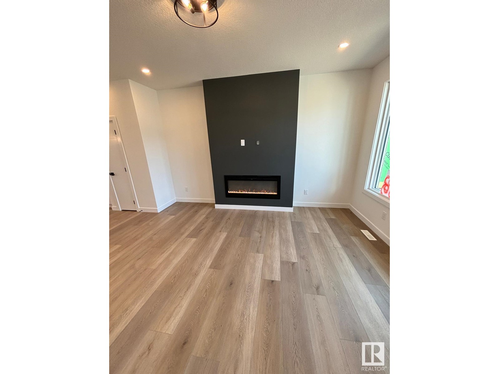 4207 38 ST - 4
