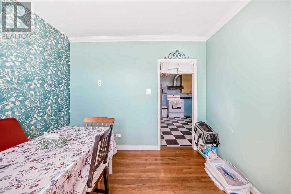 Single Family House Bi-level for Sale in   Avenue NW Capitol Hill Calgary 
