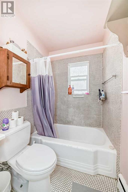 Single Family House Bi-level for Sale in   Avenue NW Capitol Hill Calgary 