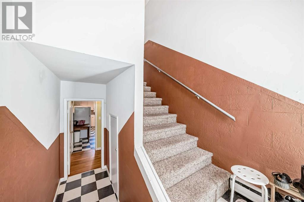 Single Family House Bi-level for Sale in   Avenue NW Capitol Hill Calgary 