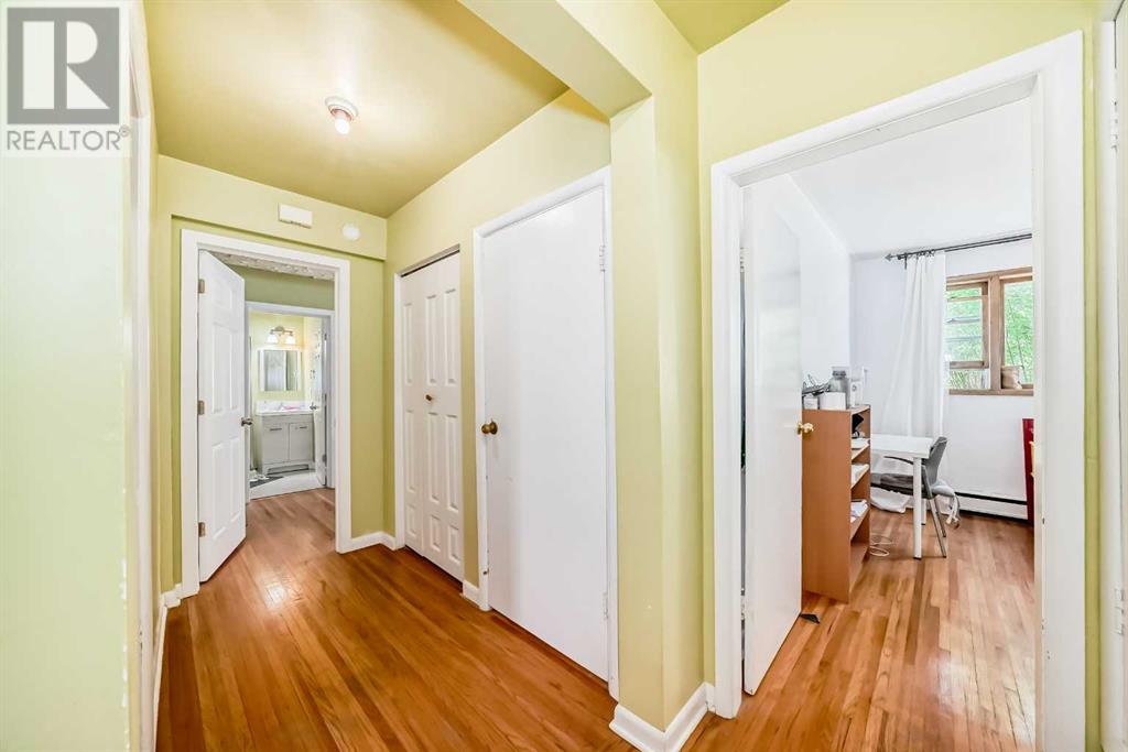 Single Family House Bi-level for Sale in   Avenue NW Capitol Hill Calgary 