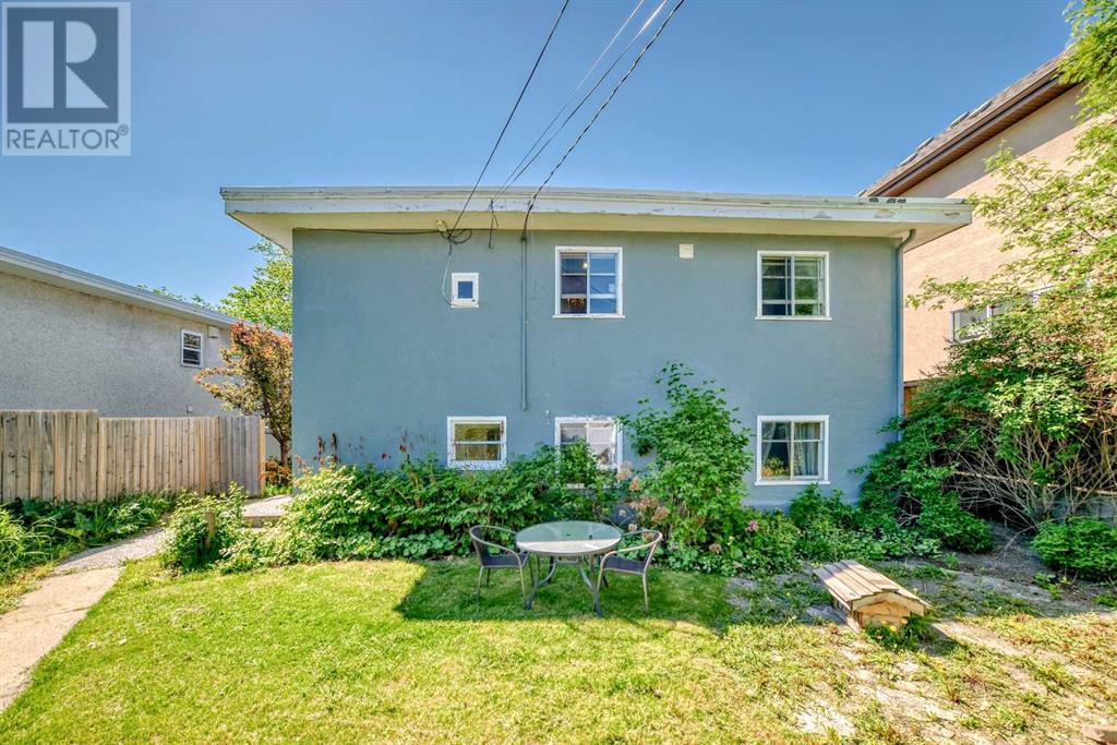 Single Family House Bi-level for Sale in   Avenue NW Capitol Hill Calgary 