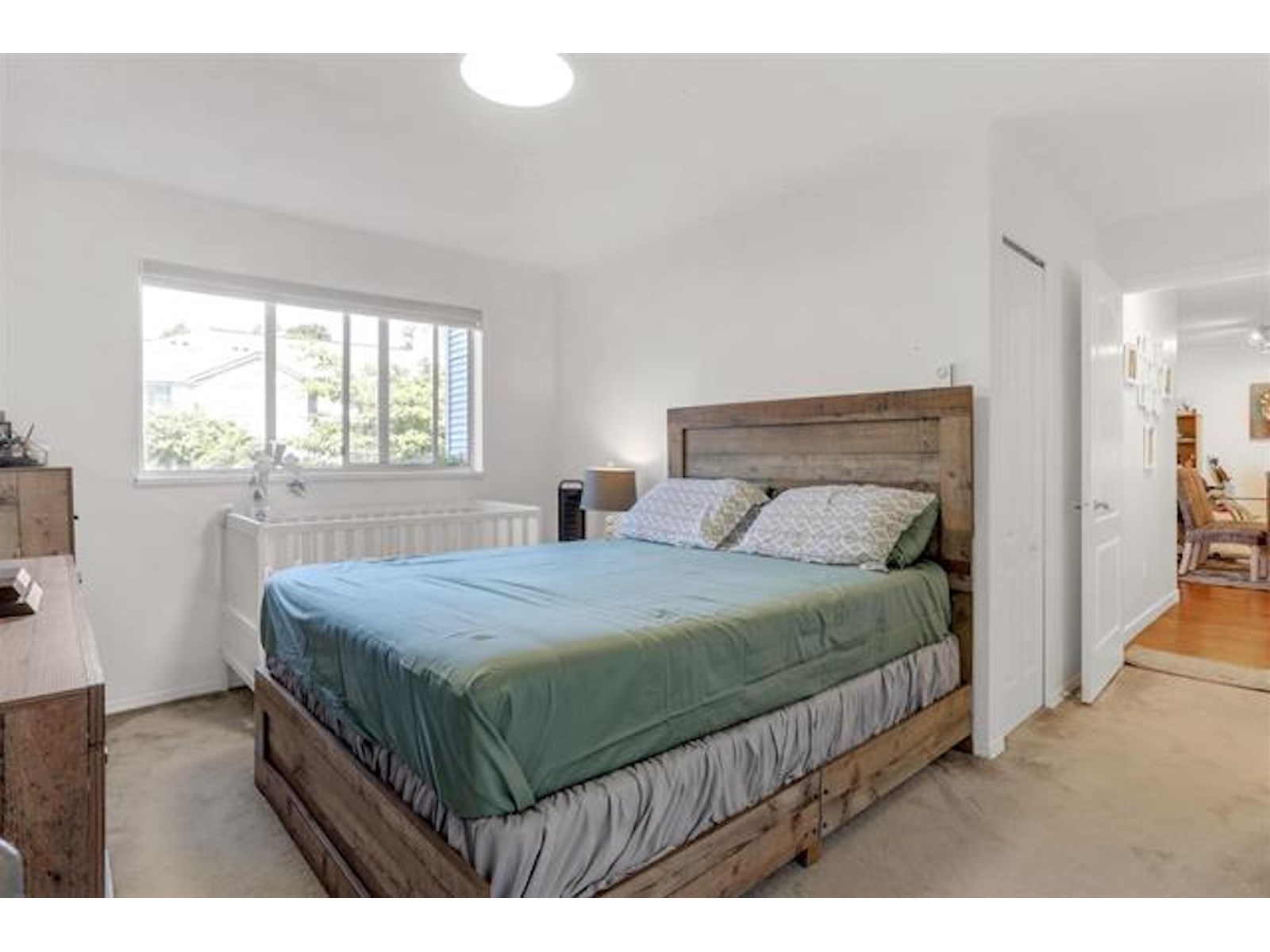 218 15991 THRIFT AVENUE, Surrey real estate listing R3014210