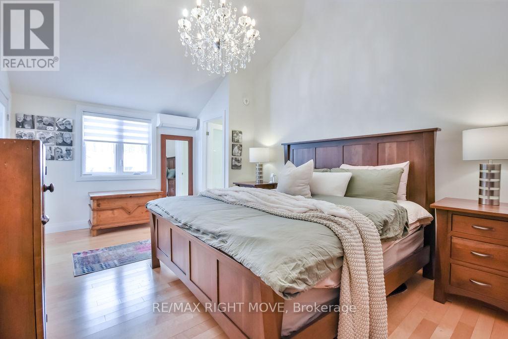 Photo 27 of 668 Broadview Avenue, Orillia ON