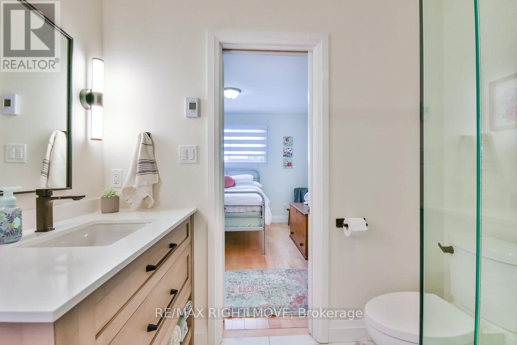 Photo 32 of 668 Broadview Avenue, Orillia ON