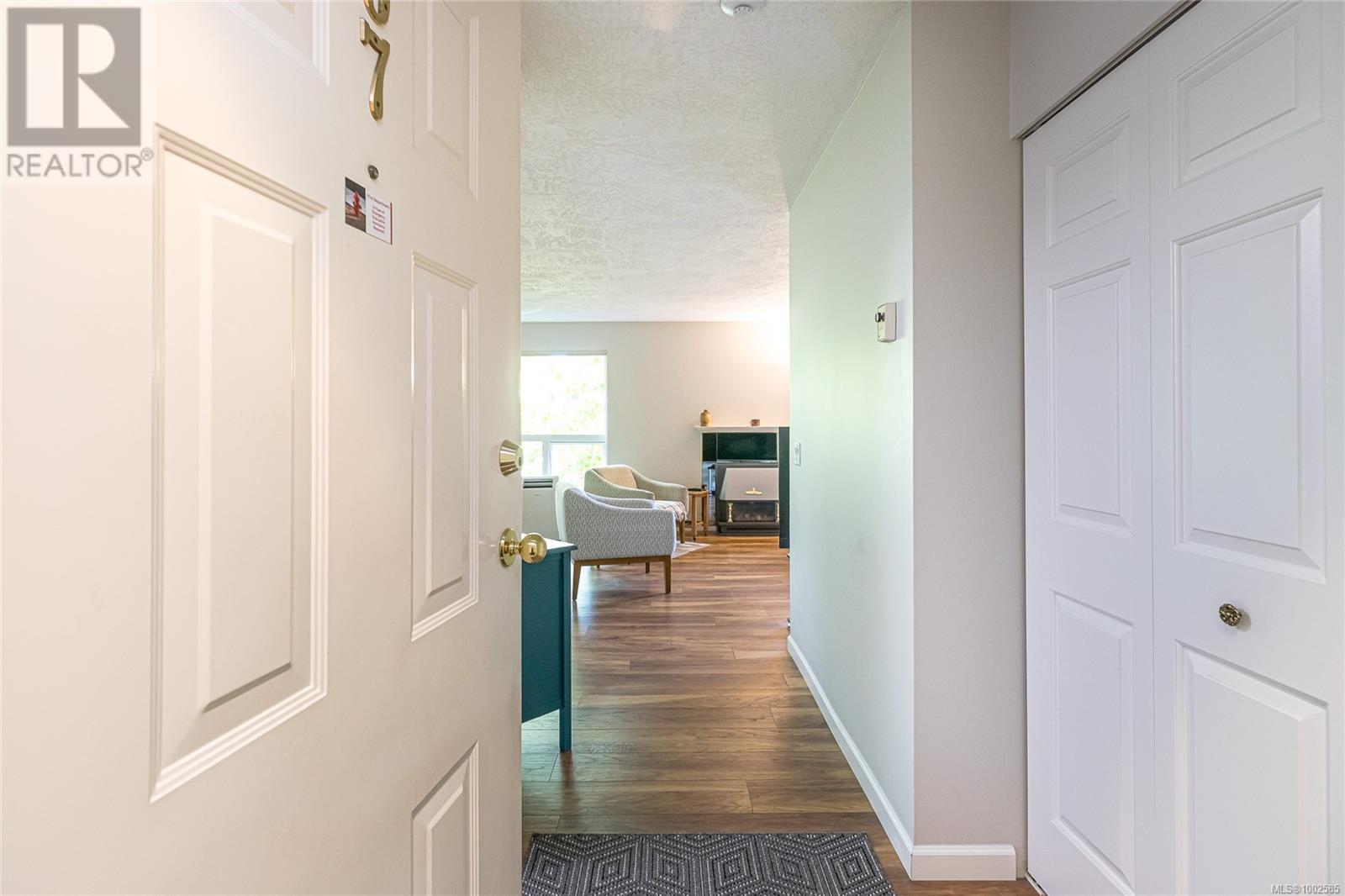 #307 1519 HILLSIDE AVE - Image 5
