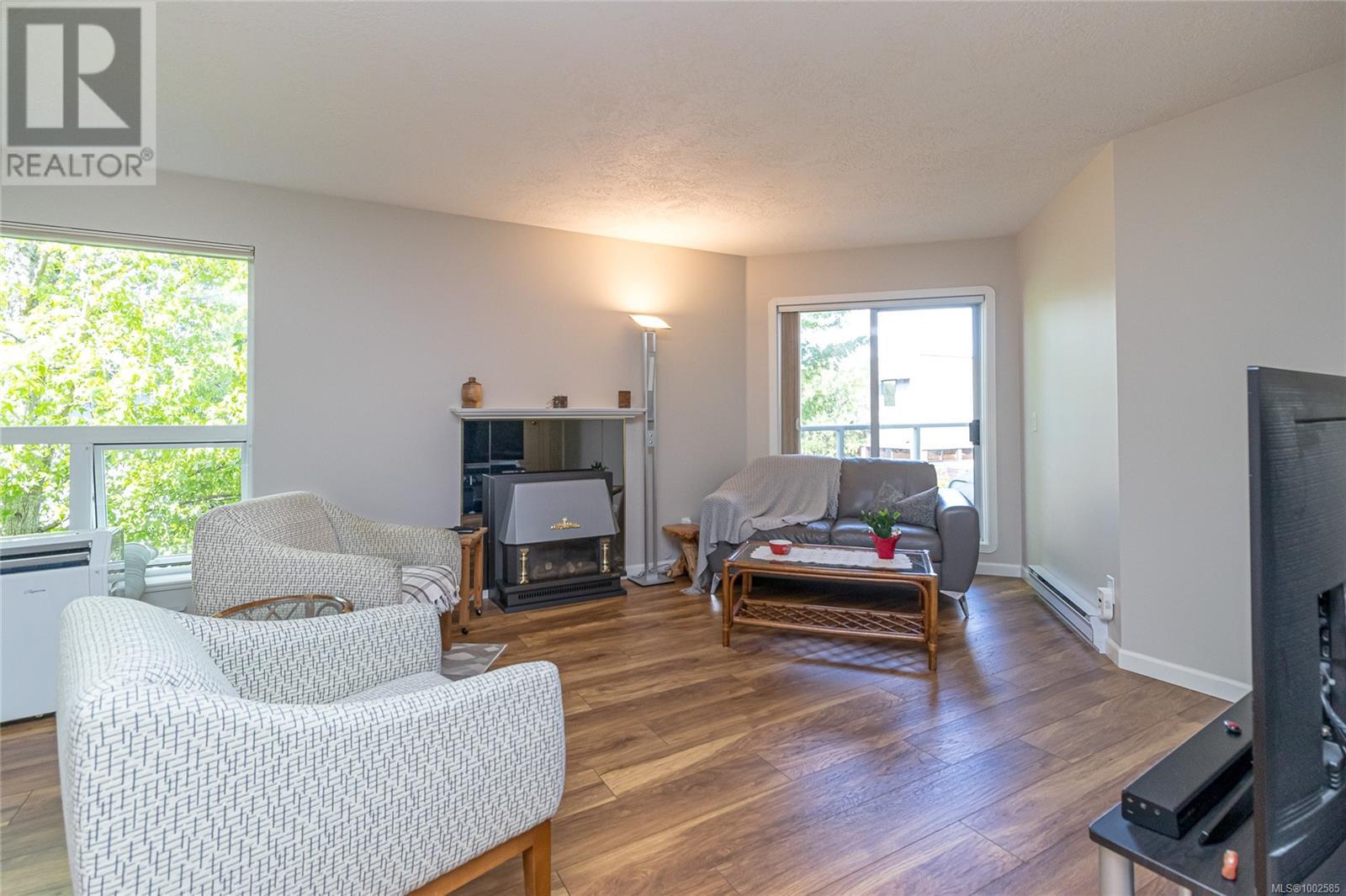 #307 1519 HILLSIDE AVE - Image 7