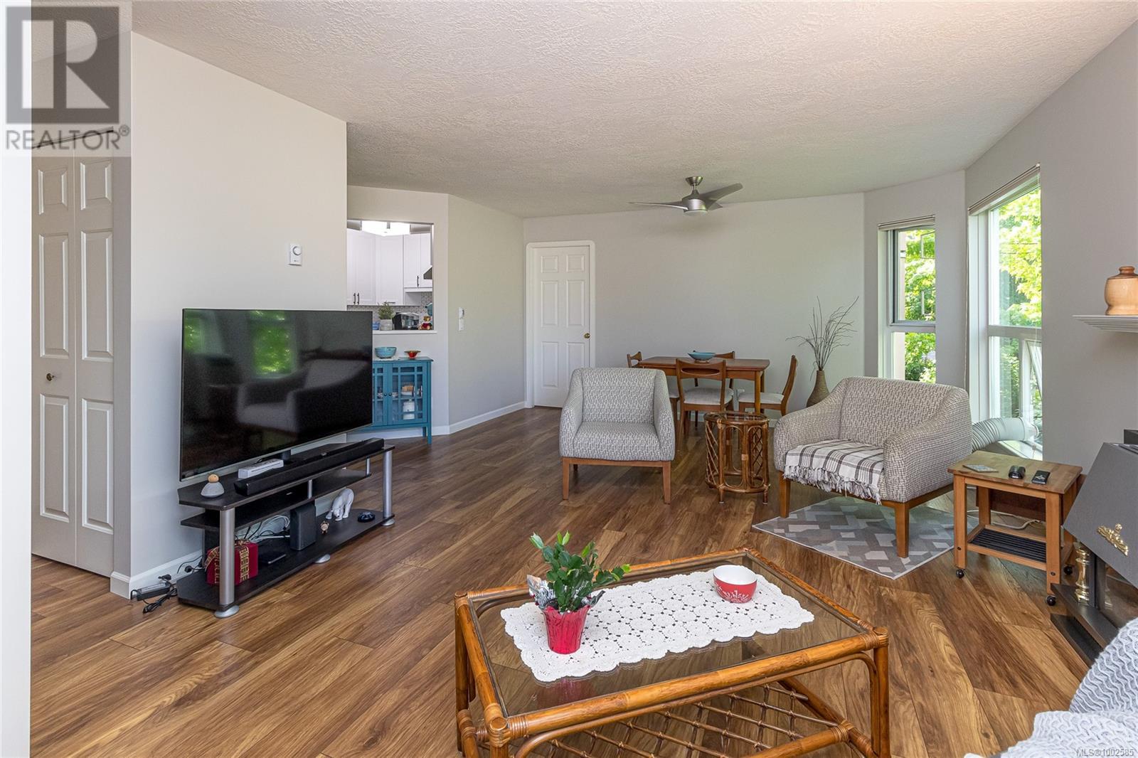 #307 1519 HILLSIDE AVE - Image 8