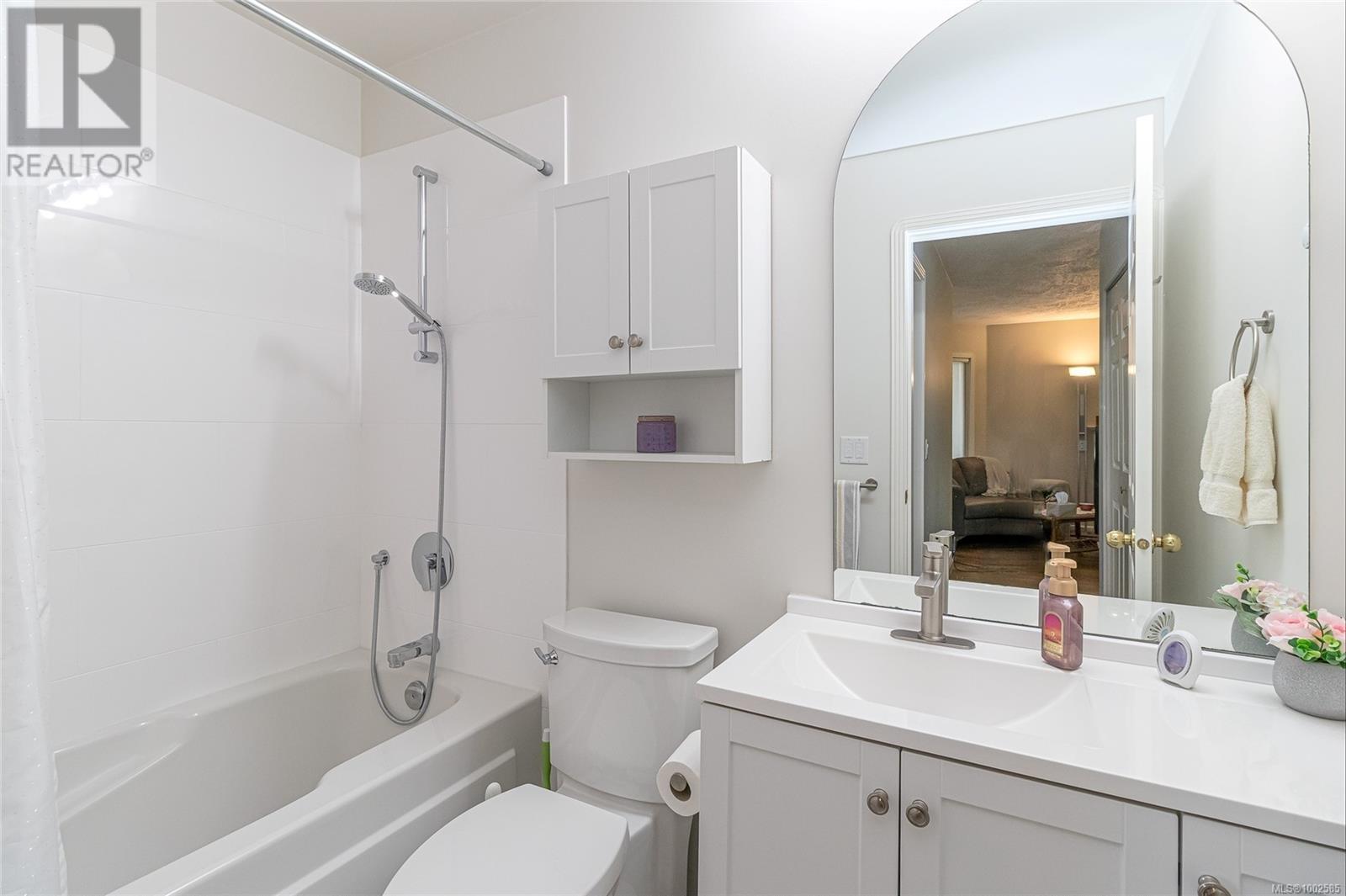 #307 1519 HILLSIDE AVE - Image 23