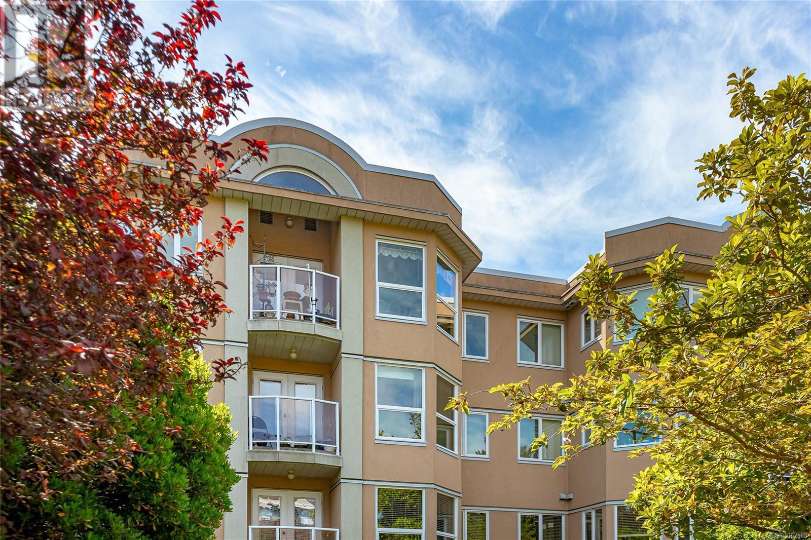#307 1519 HILLSIDE AVE - Image 1
