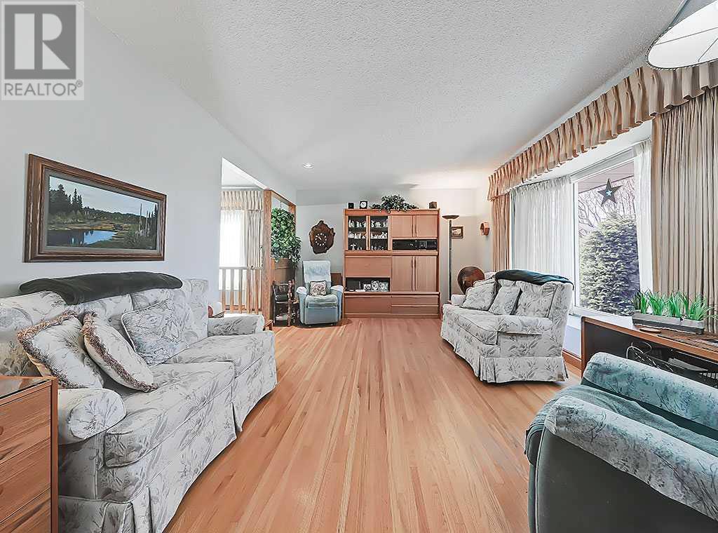 Single Family House Bungalow for Sale in  Rosevale Drive NW Rosemont Calgary 