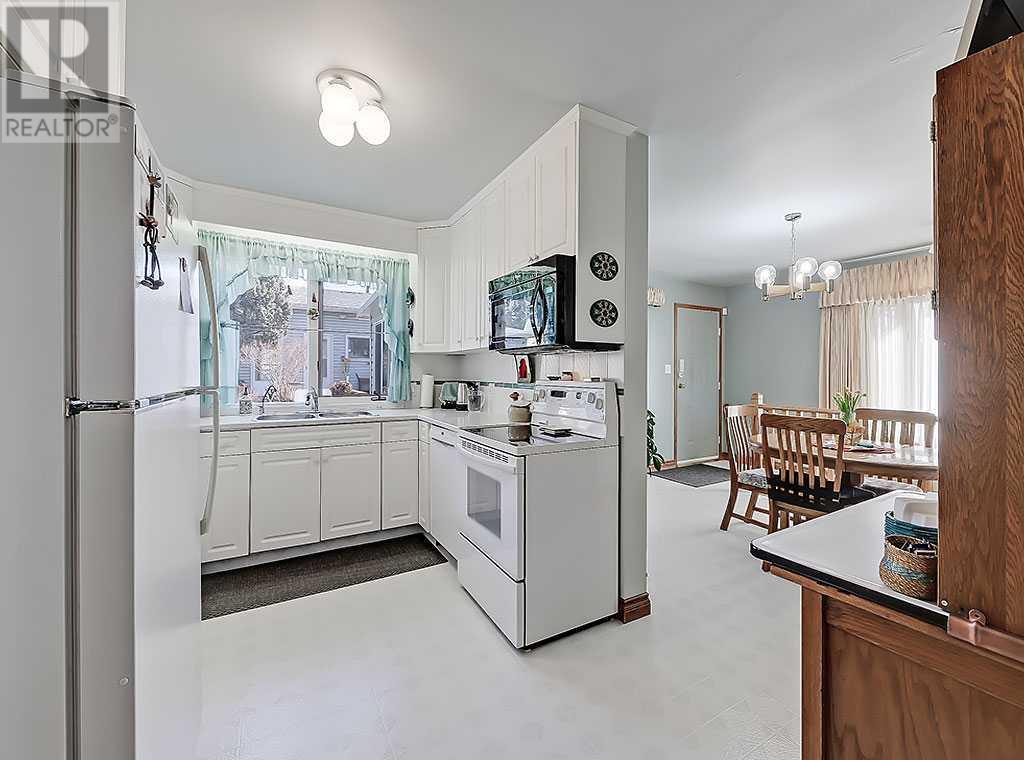 Single Family House Bungalow for Sale in  Rosevale Drive NW Rosemont Calgary 