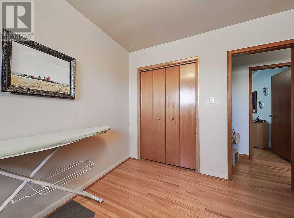 Single Family House Bungalow for Sale in  Rosevale Drive NW Rosemont Calgary 