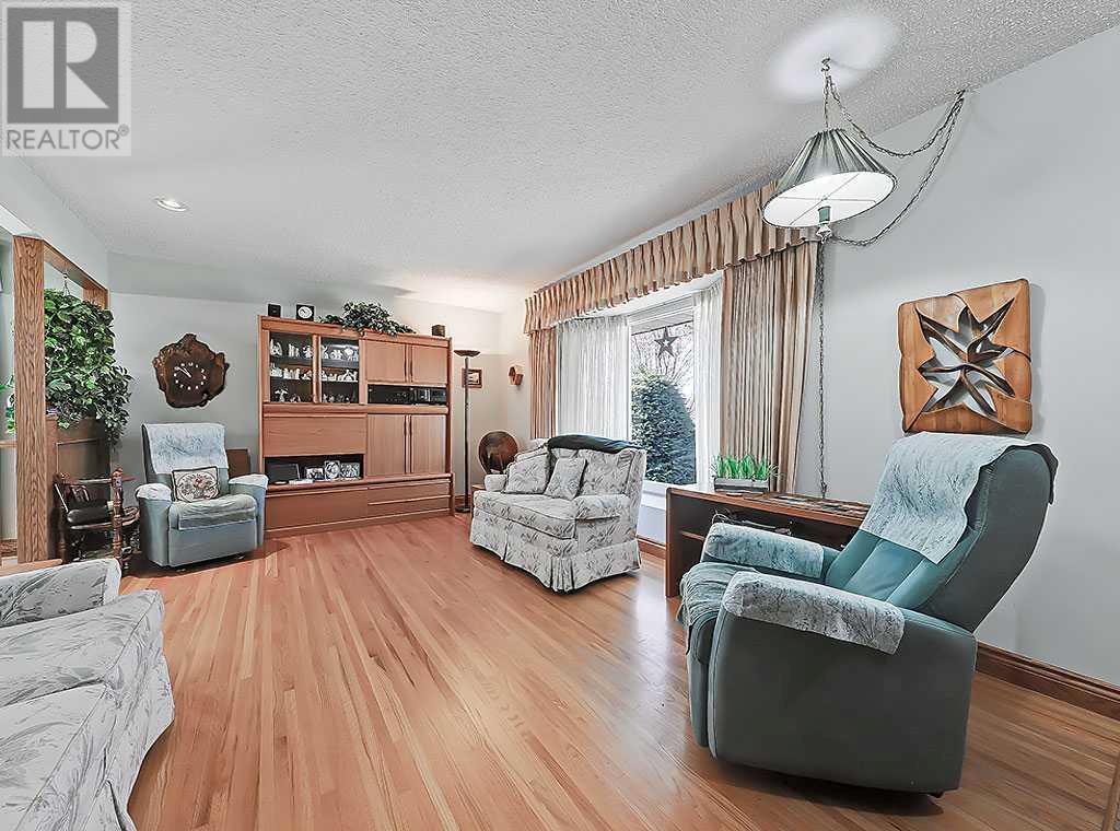 Single Family House Bungalow for Sale in  Rosevale Drive NW Rosemont Calgary 