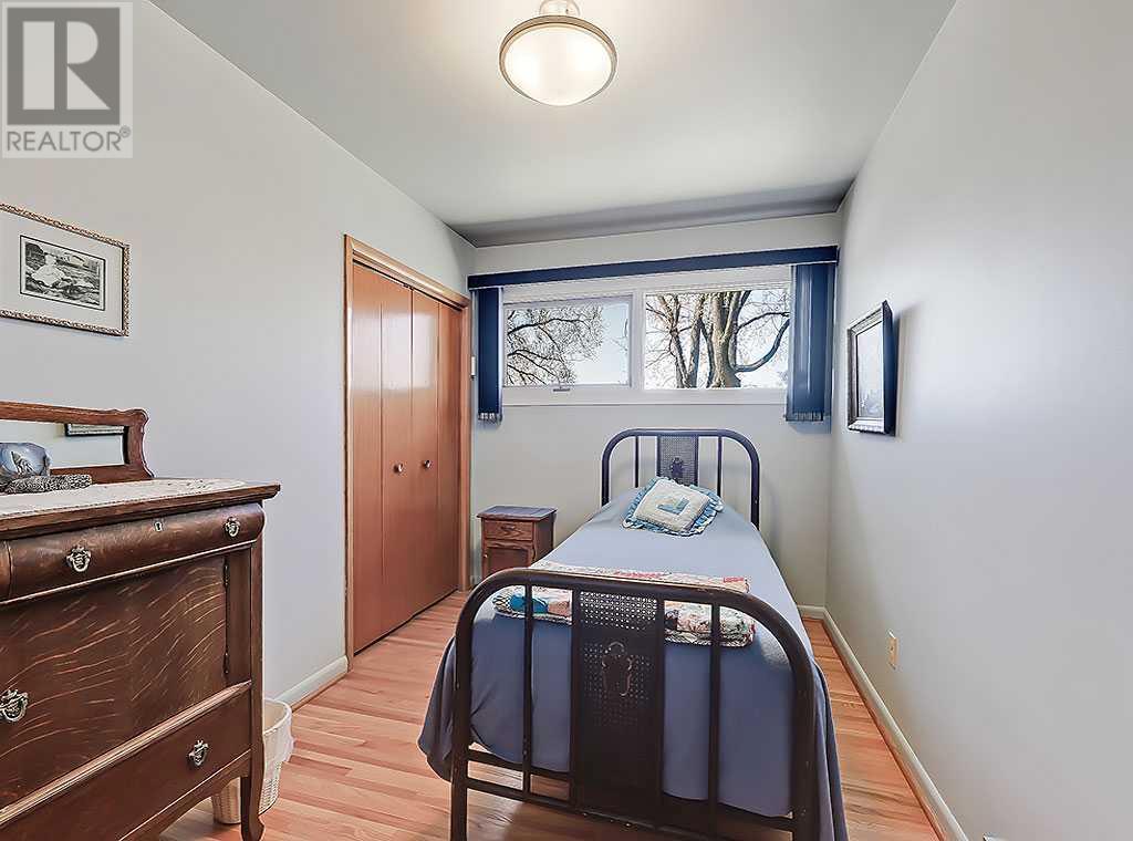 Single Family House Bungalow for Sale in  Rosevale Drive NW Rosemont Calgary 
