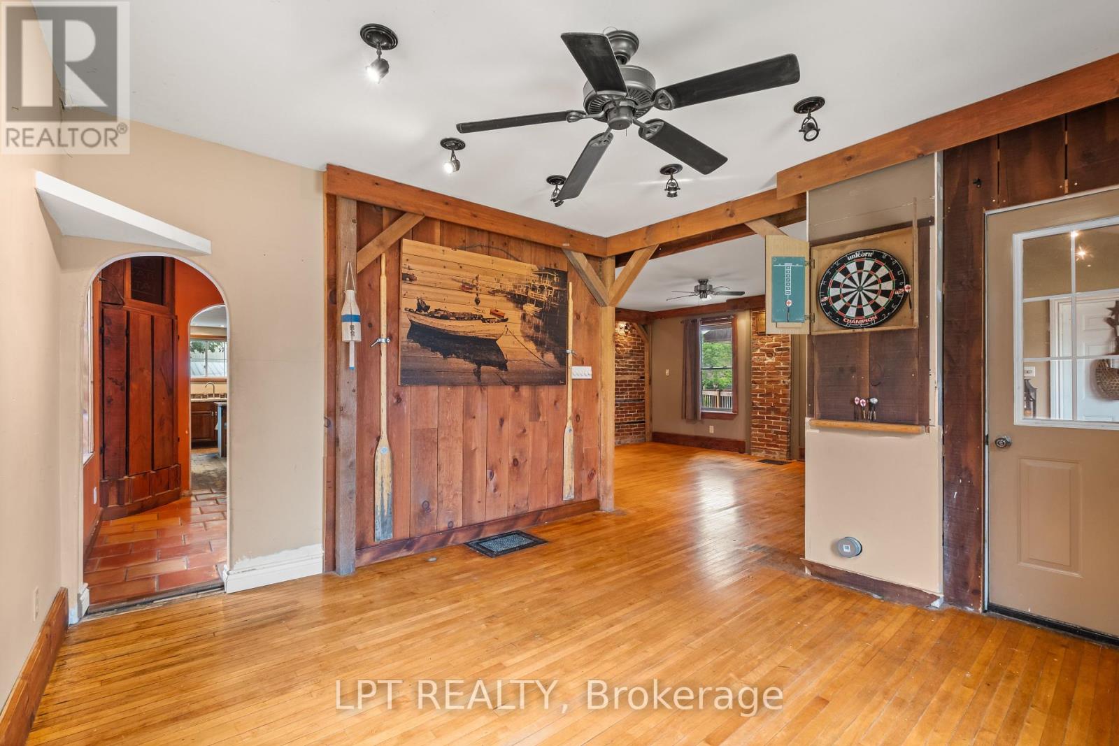 Photo 39 of 277 Brock Street, Gananoque ON