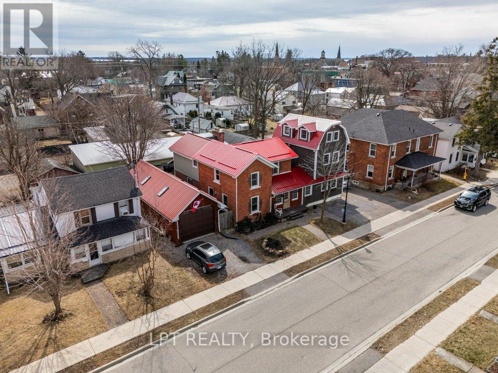 Photo 32 of 277 Brock Street, Gananoque ON
