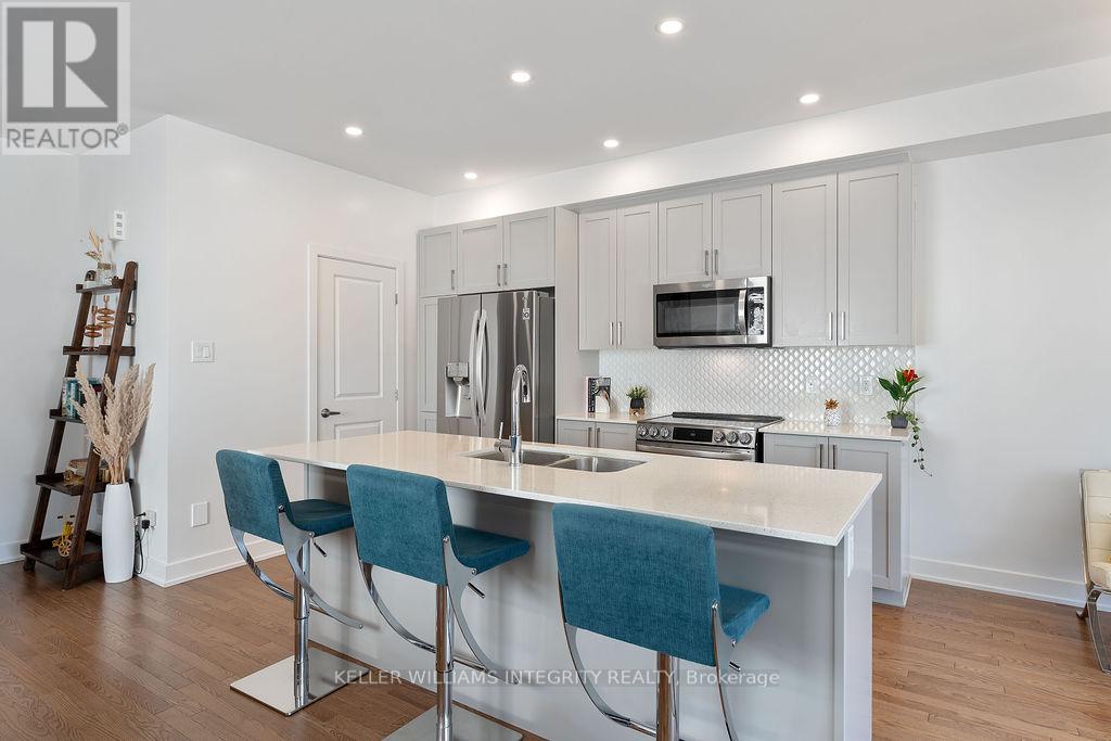 Photo 13 of 81 Heirloom Street, Ottawa ON