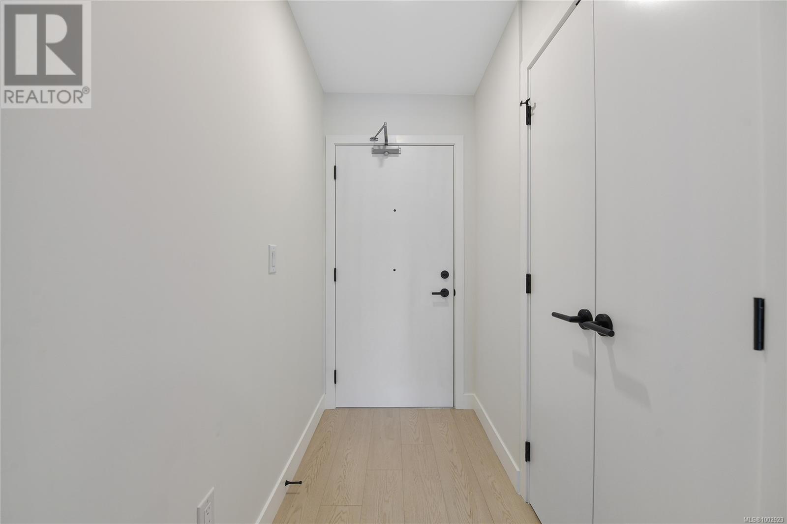 409 2629 Millstream Road, Langford