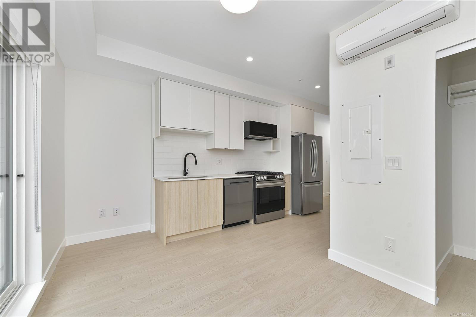 409 2629 Millstream Road, Langford