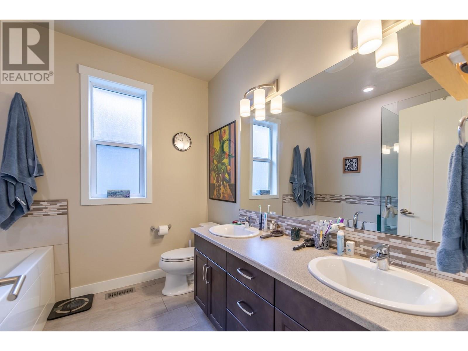 2189 BRENT Drive, Penticton