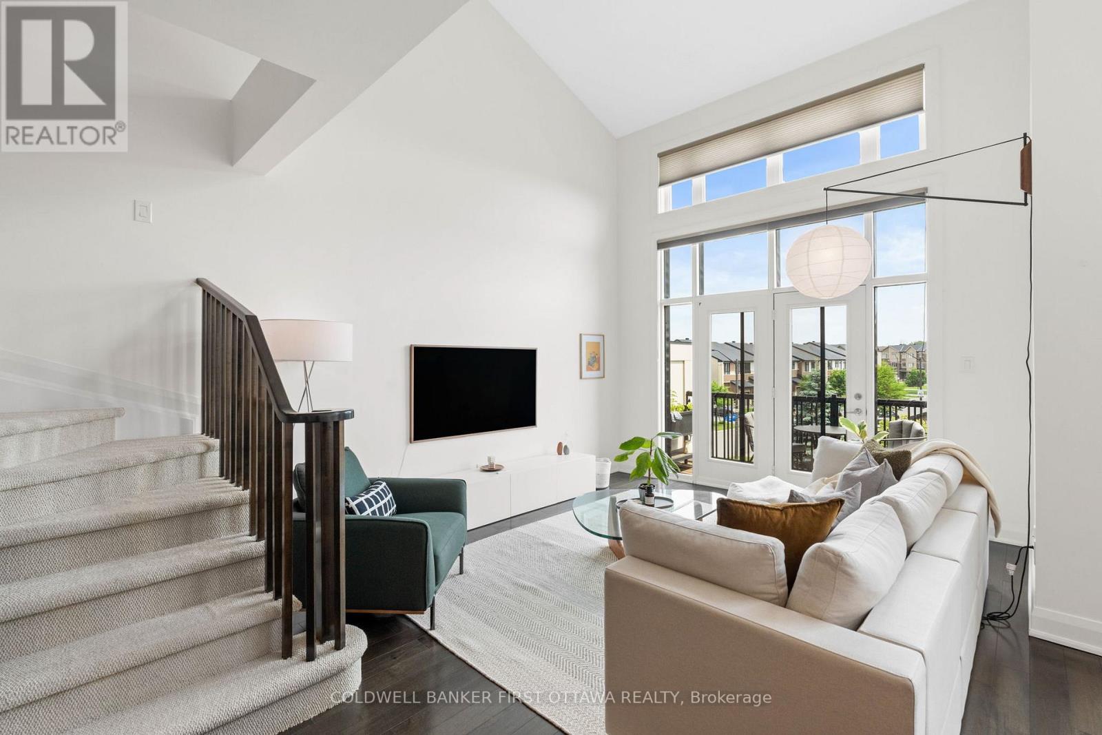 Photo 10 of 107 Poplin Street, Ottawa ON