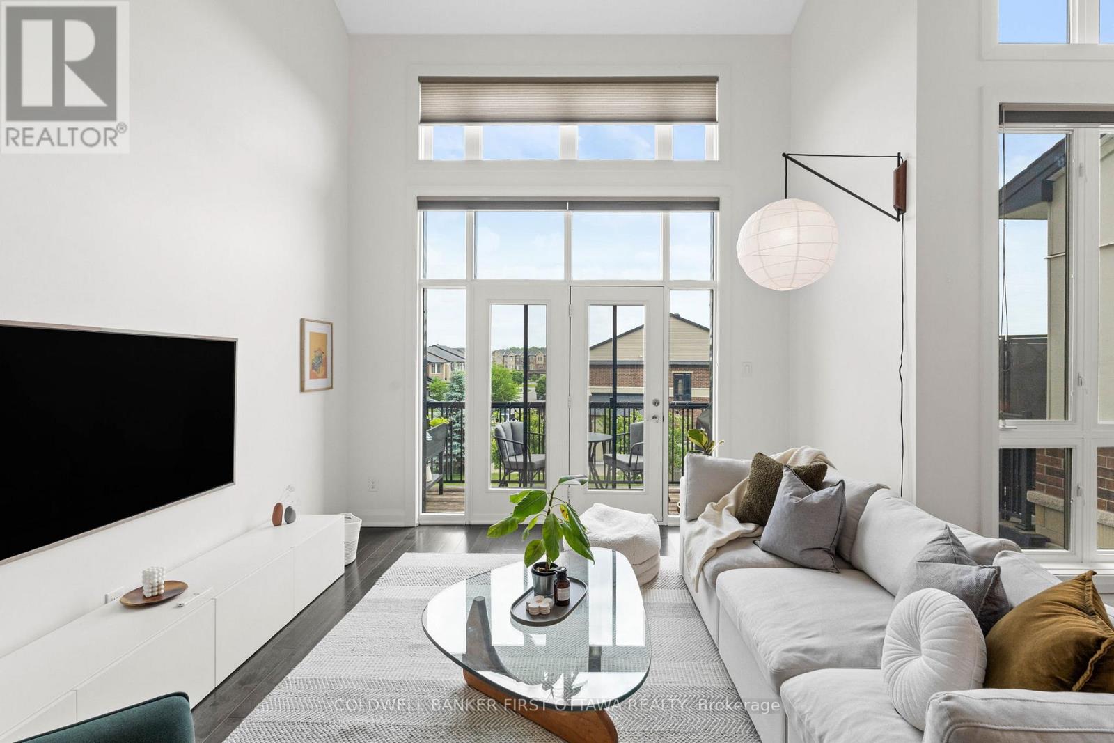 Photo 11 of 107 Poplin Street, Ottawa ON