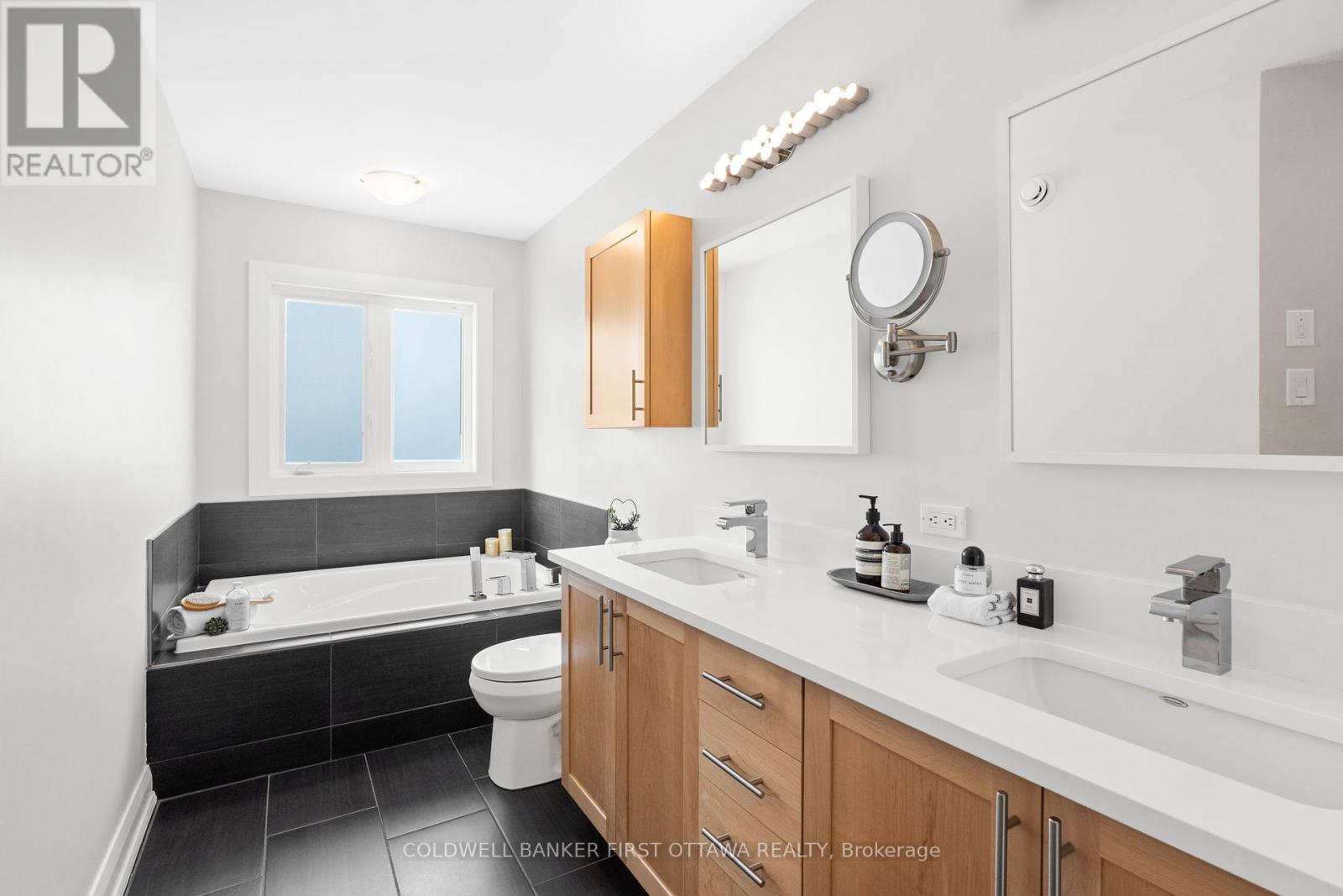 Photo 21 of 107 Poplin Street, Ottawa ON